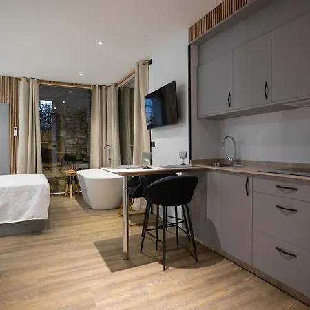 Aparthotel As Alvarizas