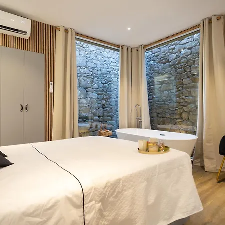 As Alvarizas Aparthotel Moraña