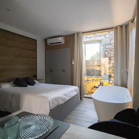 As Alvarizas Aparthotel